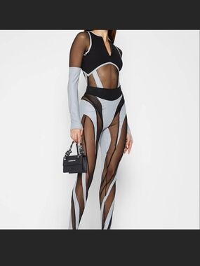 Sheer Panel High-Waist Mesh Leggings in Black and Light Gray